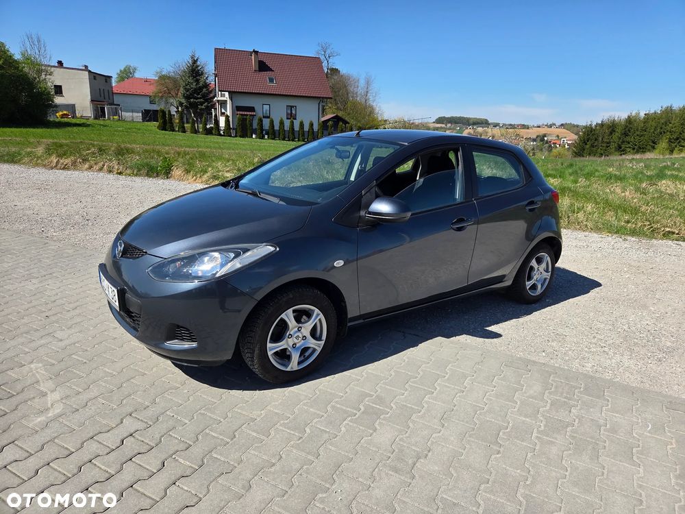 Mazda 2 - 8