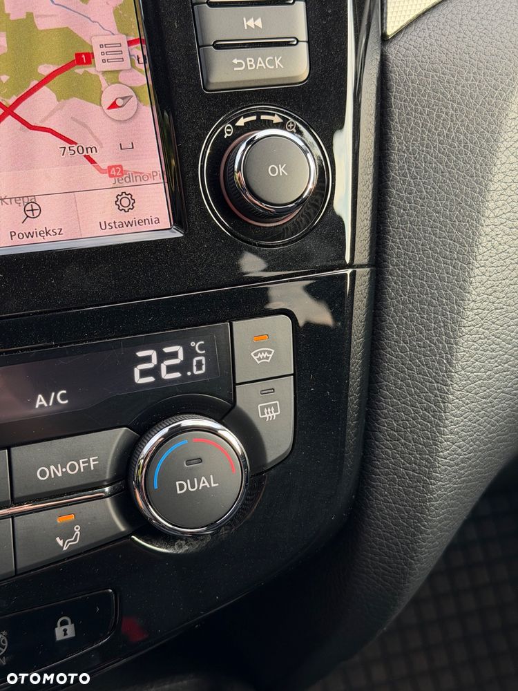 Nissan Qashqai 1.3 DIG-T N-Connecta - 17