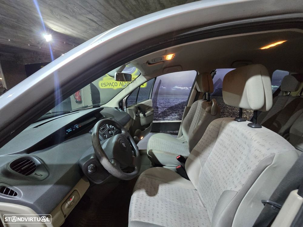 Renault Scénic 1.4 Confort Authentique - 5