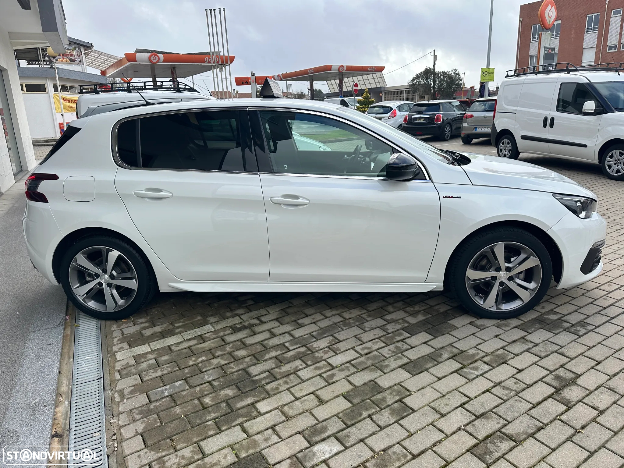 Peugeot 308 PureTech 130 EAT8 GT - 8
