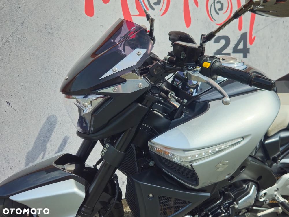 Suzuki GSX - 14