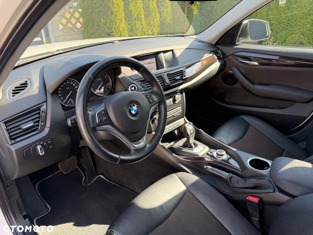 BMW X1 sDrive18d xLine - 13