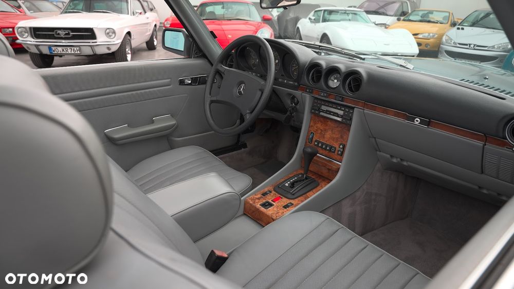 Mercedes-Benz SL - 22
