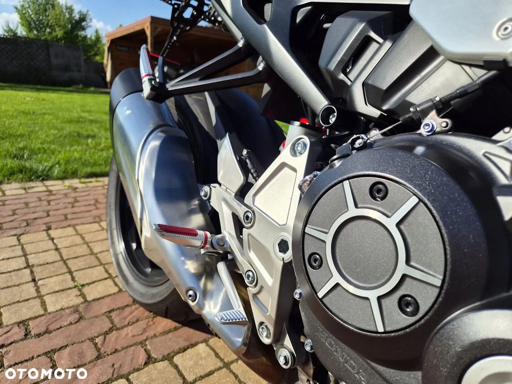 Honda CB - 22