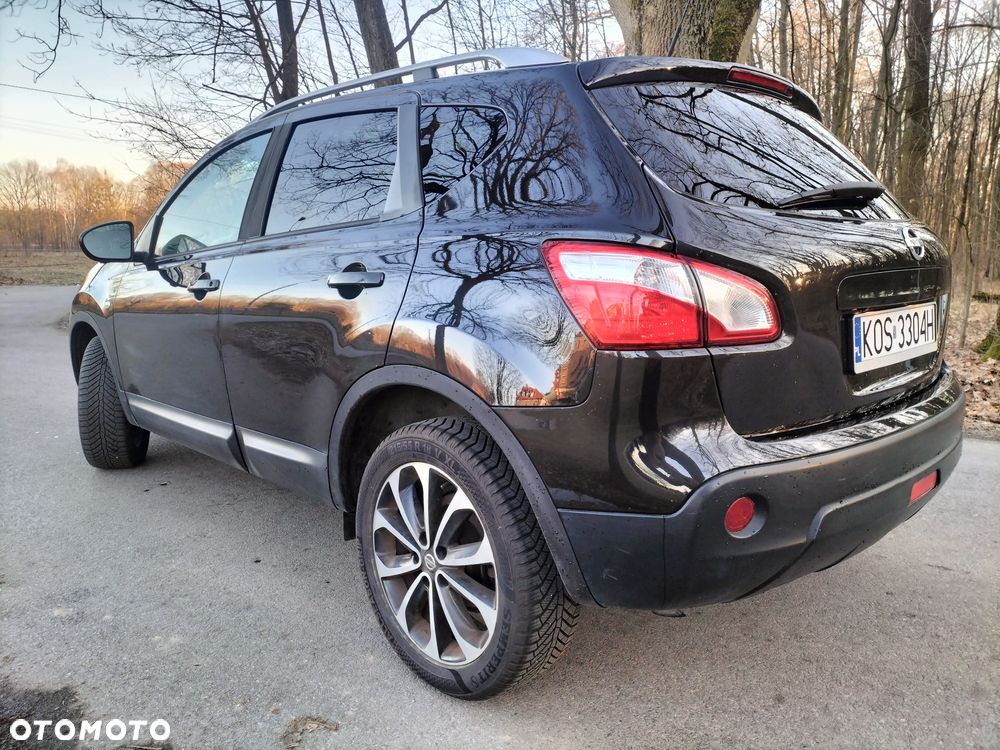 Nissan Qashqai - 2