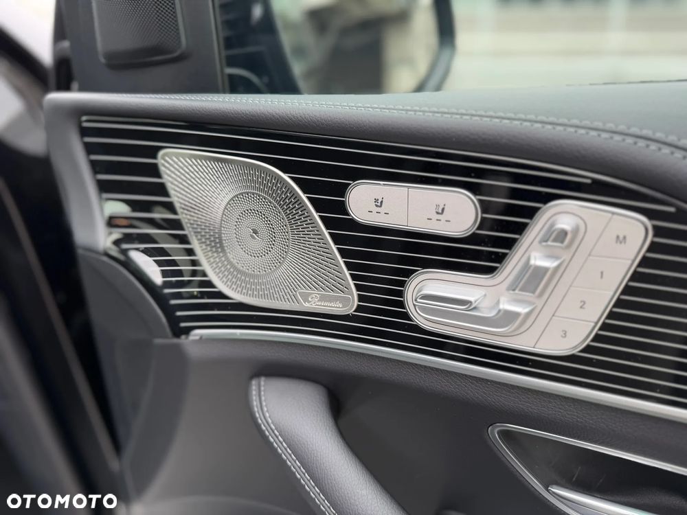 Mercedes-Benz GLS - 26