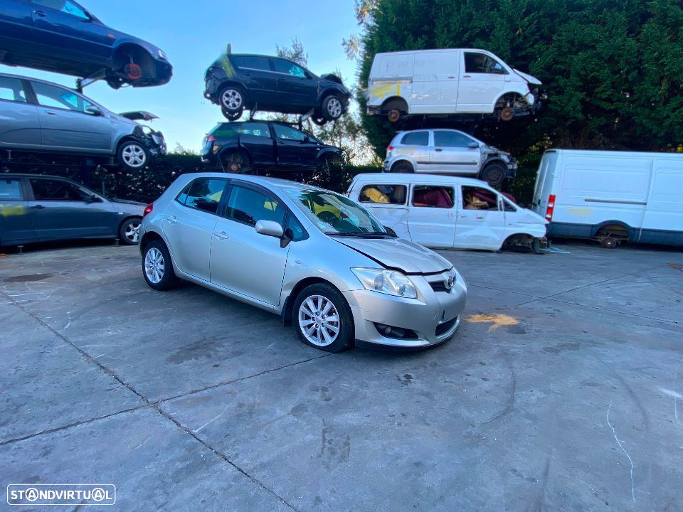 Toyota Auris 1.4 D-4D (90cv) de 2007 - Peças Usadas (7370) - 1
