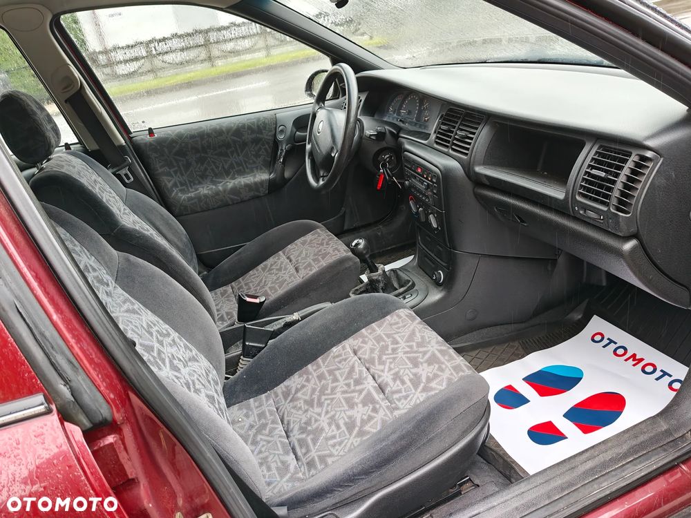 Opel Vectra 1.6 GL - 7
