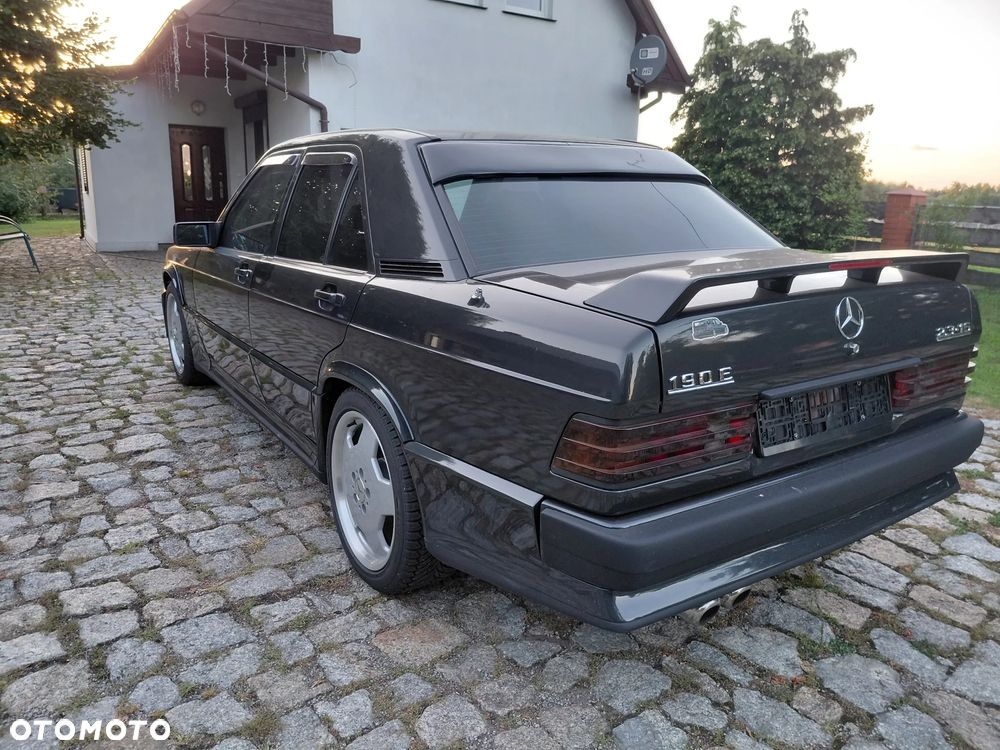 Mercedes-Benz W201 (190) - 3