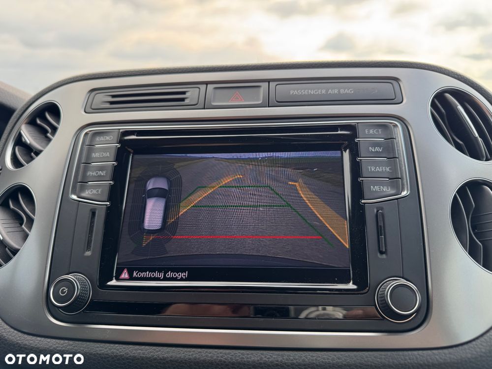 Volkswagen Tiguan 1.4 TSI BlueMotion Technology Lounge Sport & Style - 32