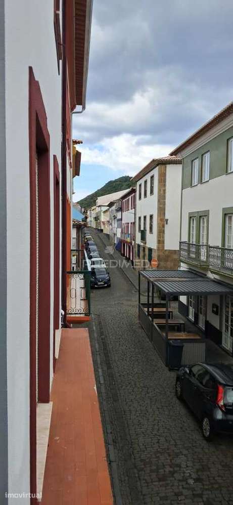 Moradia T3 com Garagem e 4 Pisos – Angra do Heroísmo - Grande imagem: 3/25