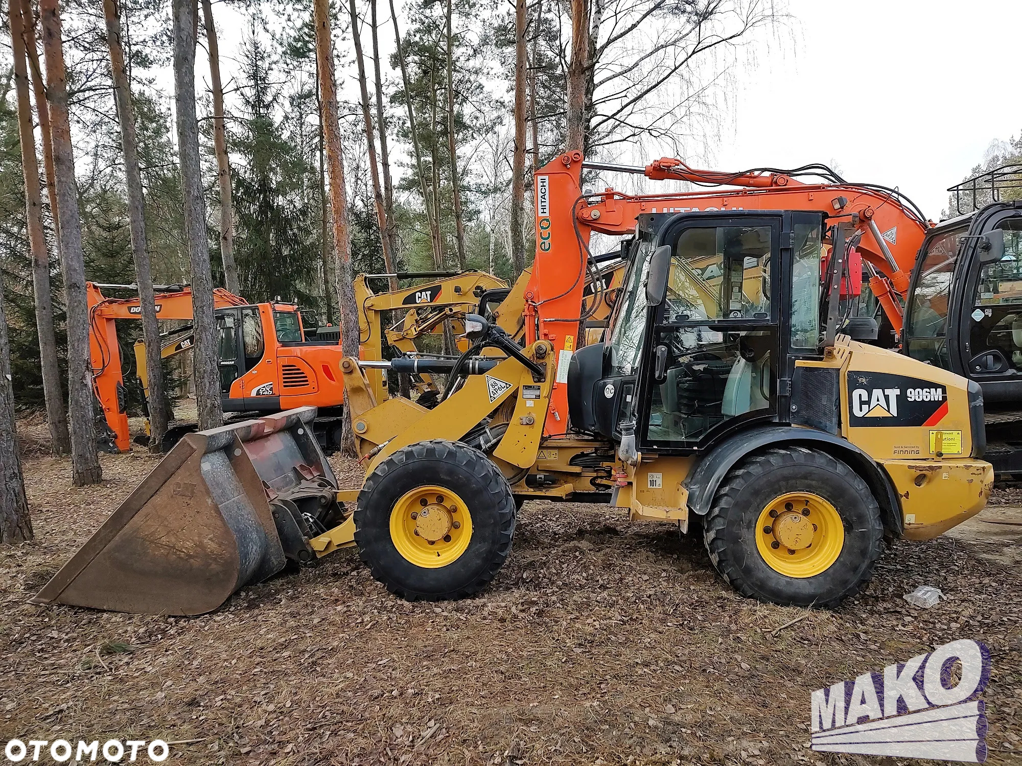 Caterpillar 906M - 6