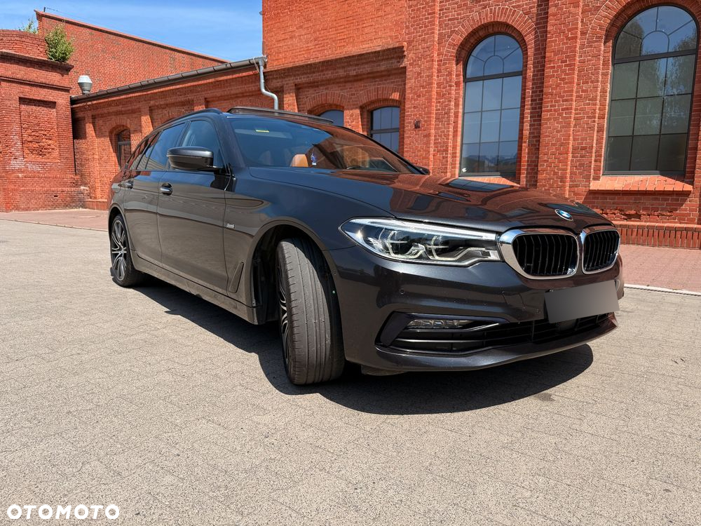 BMW Seria 5 520d Touring Sport Line - 2