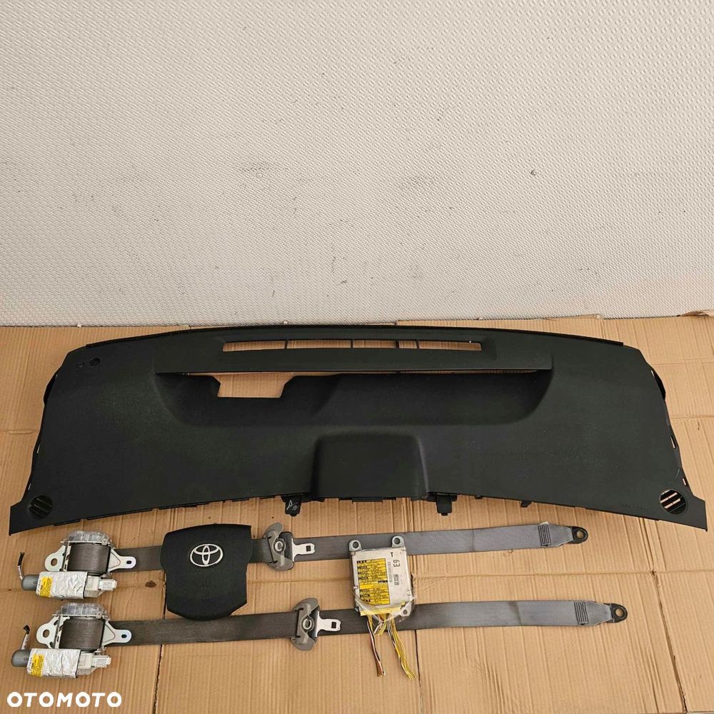 toyota prius ii 2 konsola deska kokpit pasy poduszka airbag oryginał - 2