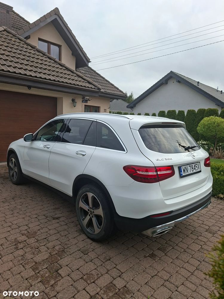 Mercedes-Benz GLC 300 4Matic 9G-TRONIC - 4