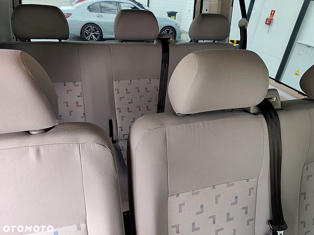 Volkswagen Transporter - 18