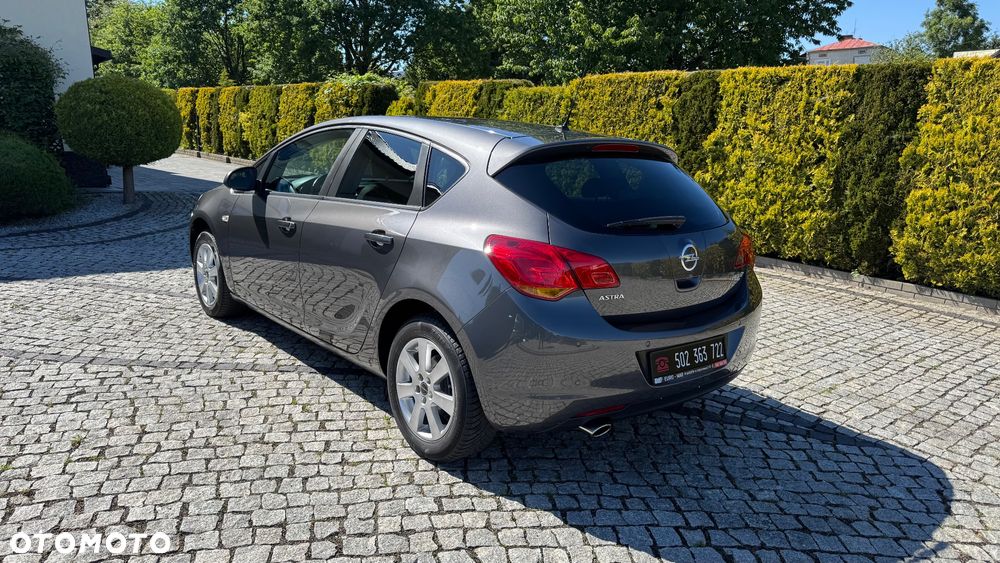 Opel Astra - 17