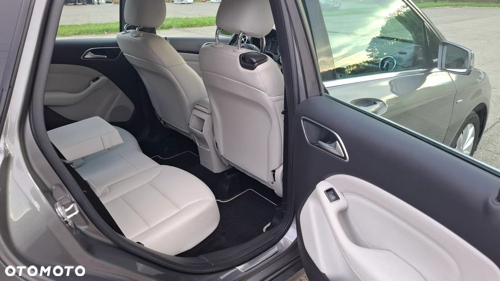 Mercedes-Benz Klasa B 180 BlueEFFICIENCY Edition 1 - 12