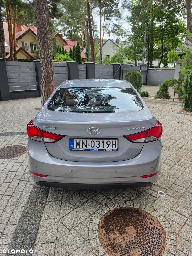 Hyundai Elantra 1.6 Style - 5