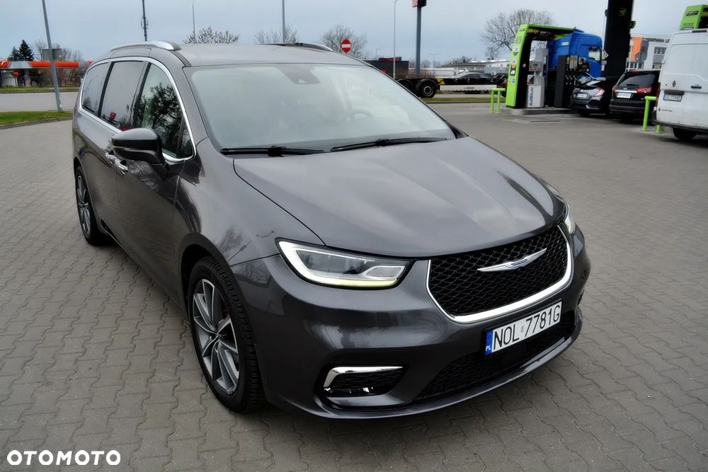 Chrysler Pacifica - 27