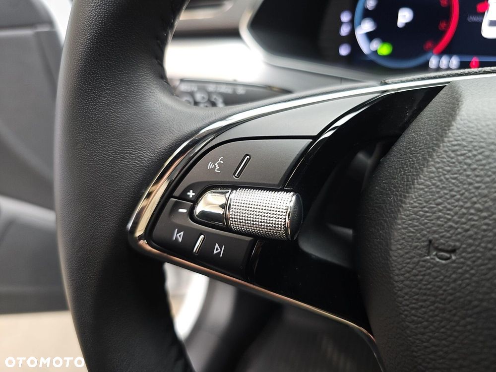 Skoda Superb 2.0 TDI SCR Ambition DSG - 14