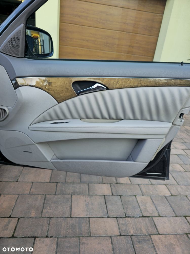 Mercedes-Benz Klasa E - 28