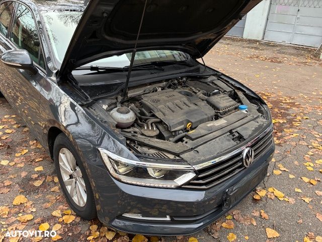 Volkswagen Passat 1.6 TDI Comfortline - 33