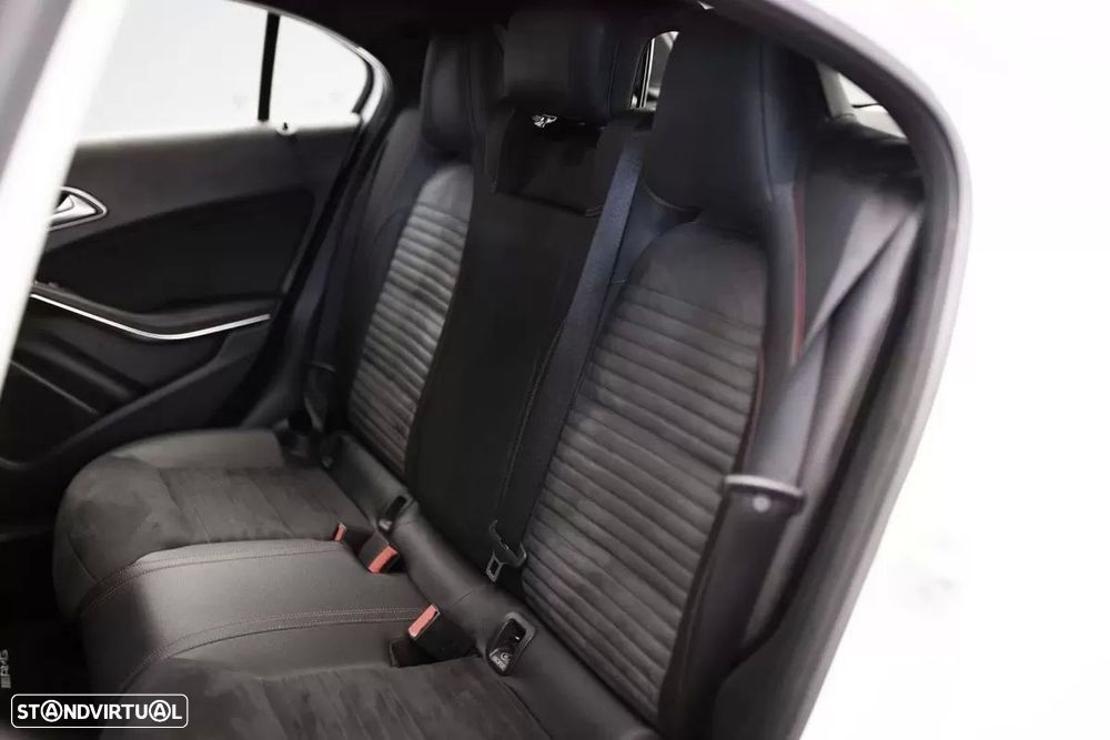 Mercedes-Benz A 200 CDI 7G-DCT AMG Line - 24