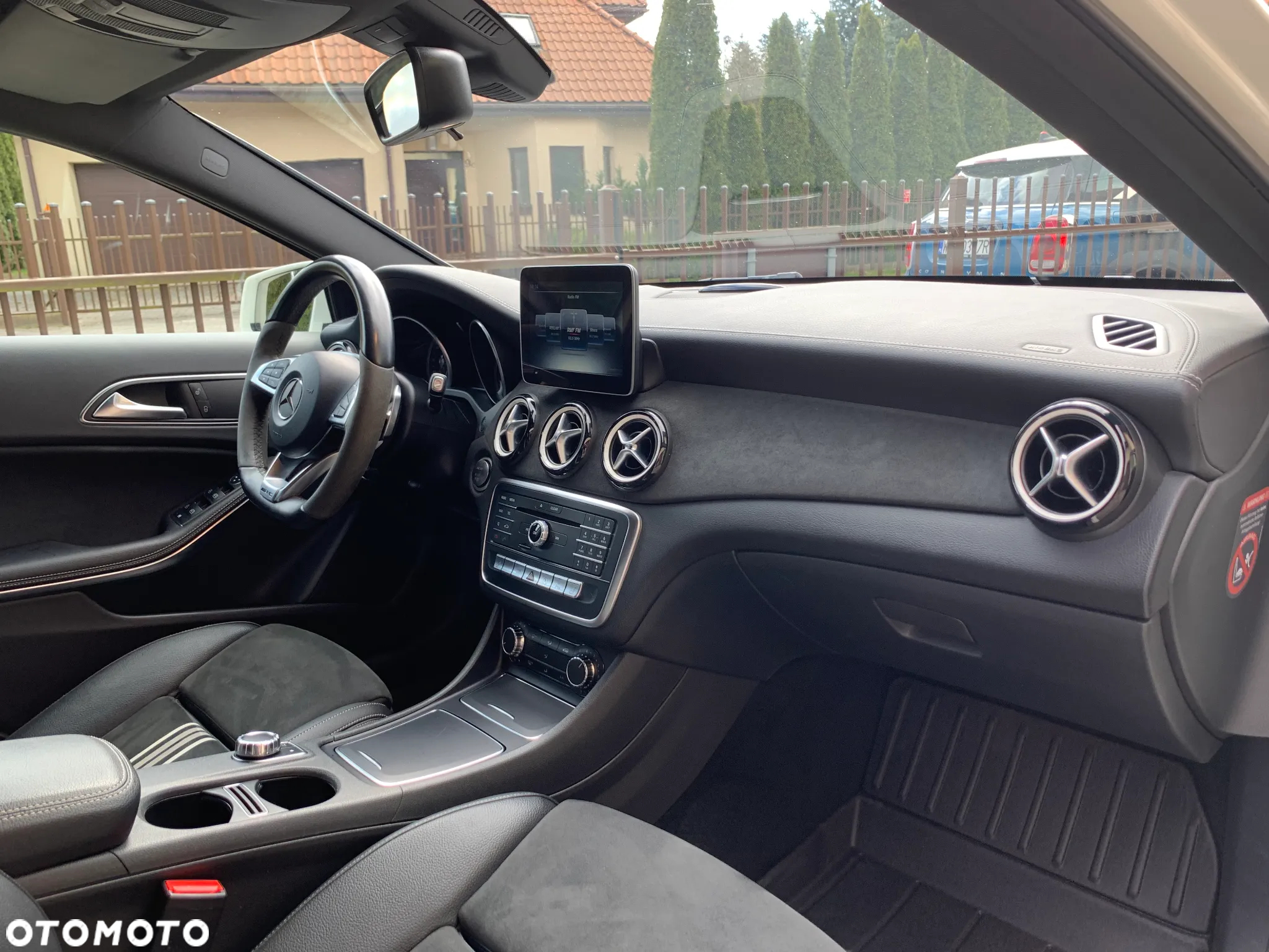 Mercedes-Benz Klasa A 180 7G-DCT AMG Line - 17
