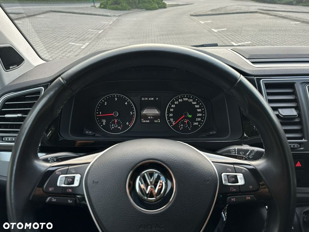 Volkswagen Multivan - 29