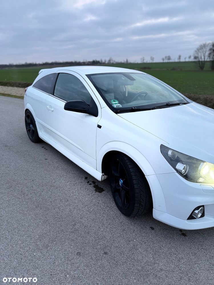 Opel Astra 2.0 Turbo Cosmo - 11
