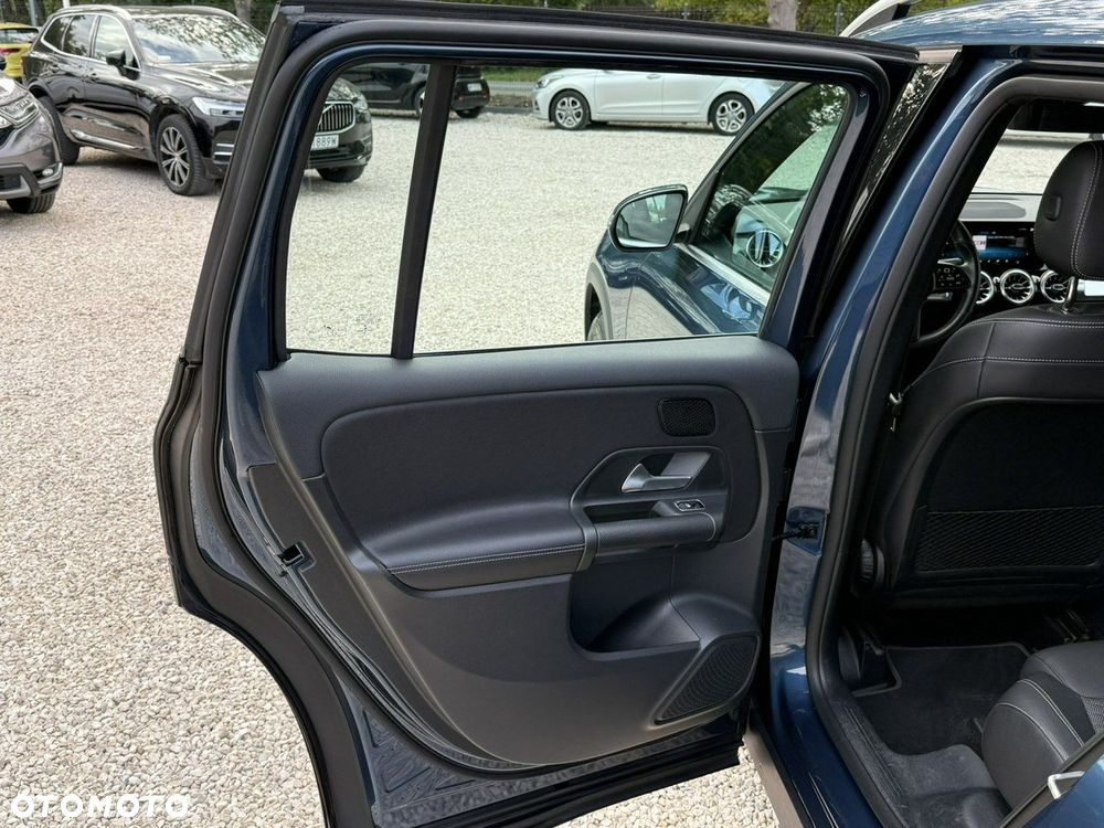 Mercedes-Benz GLB 200 7G-DCT - 17