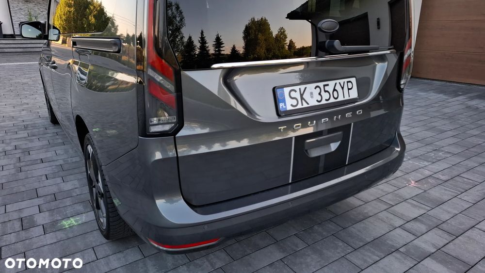 Ford Tourneo Connect - 12