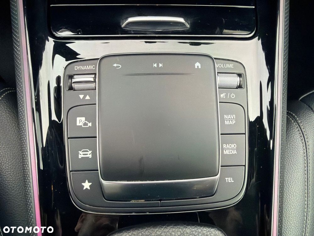 Mercedes-Benz GLB - 22