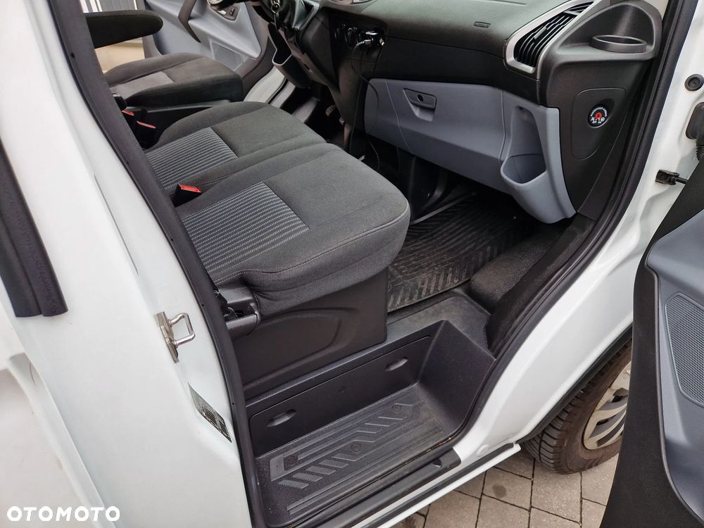 Ford Transit Custom - 16