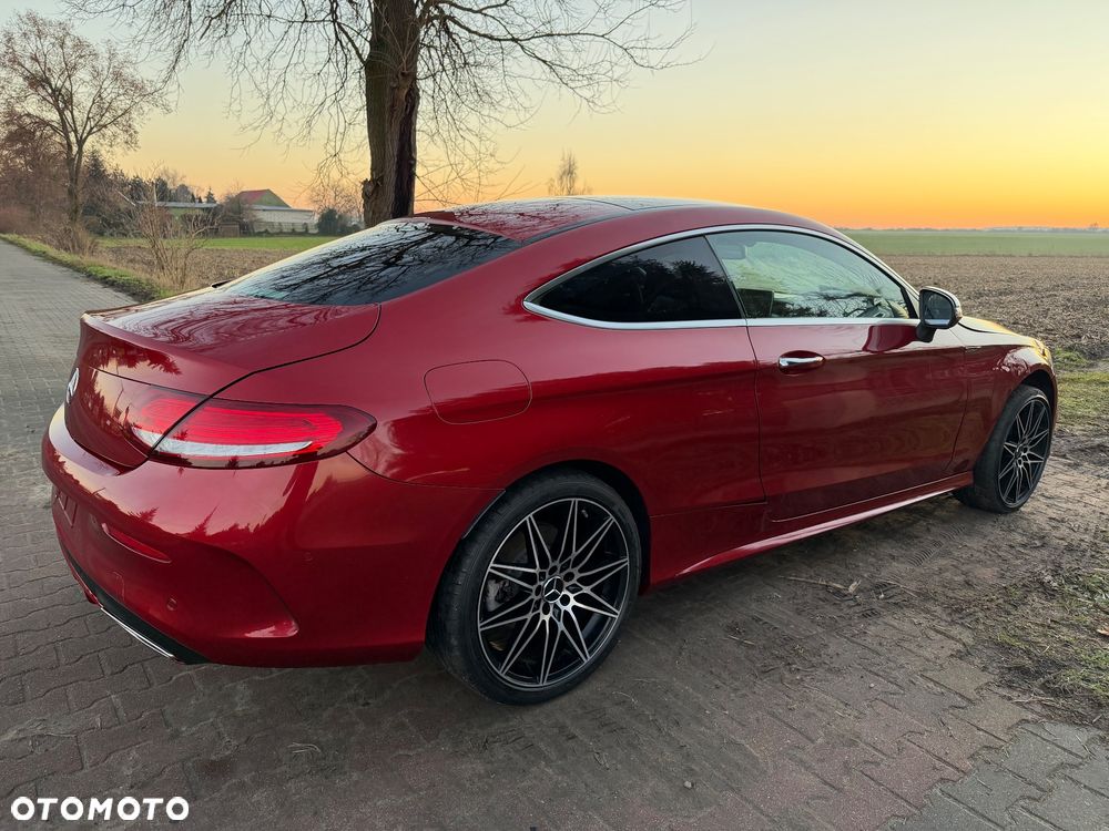 Mercedes-Benz Klasa C 180 BlueEFFICIENCY 7G-TRONIC Edition 1 - 4