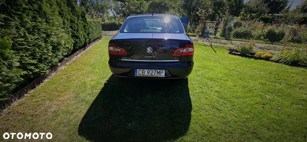 Skoda Superb 2.0 TDI 4x4 Elegance - 5