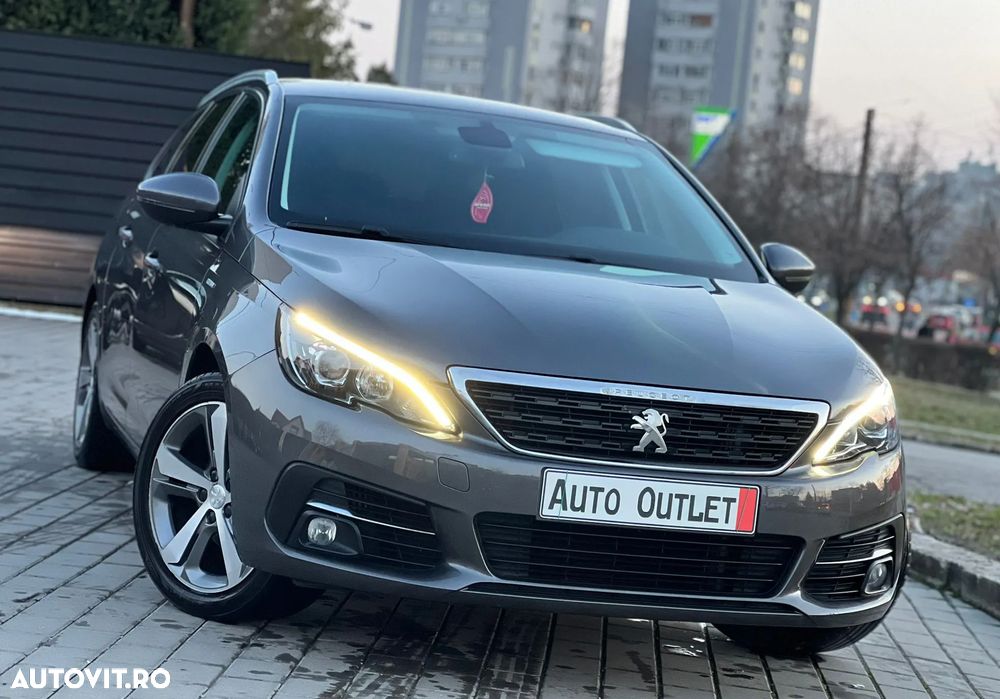 Peugeot 308 1.2 L PureTech Turbo S&S Allure - 1