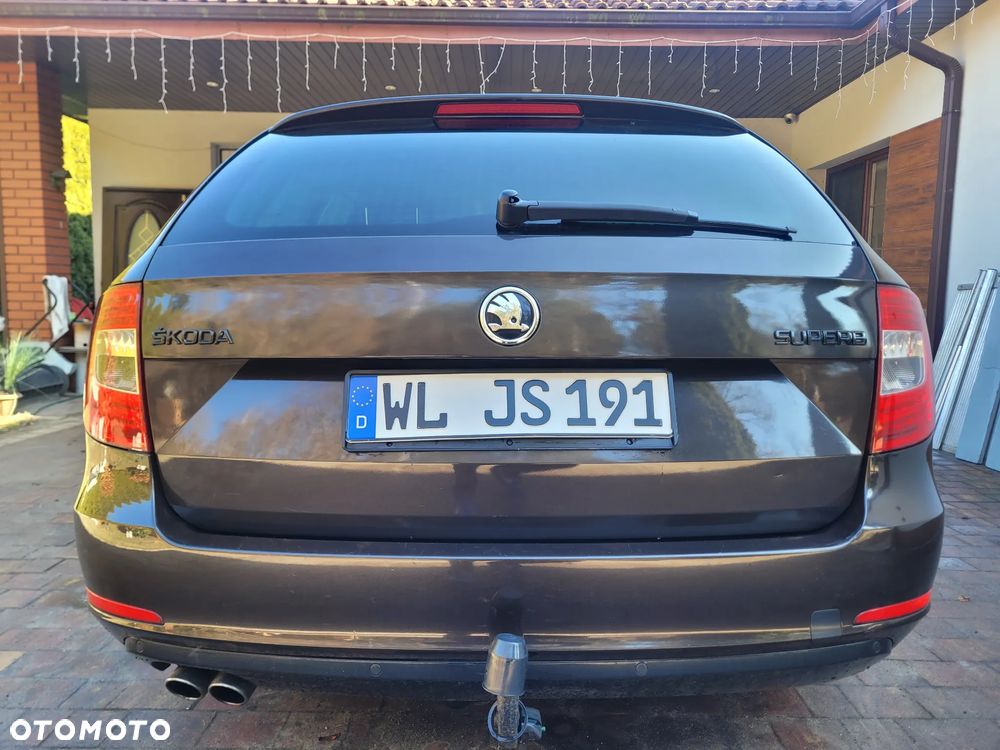 Skoda Superb 2.0 TDI Green tec DSG Elegance - 13