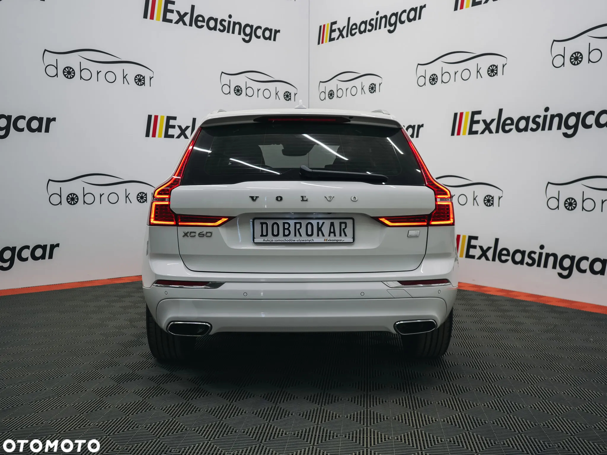 Volvo XC 60 T6 AWD Plug-In Hybrid Inscription - 10
