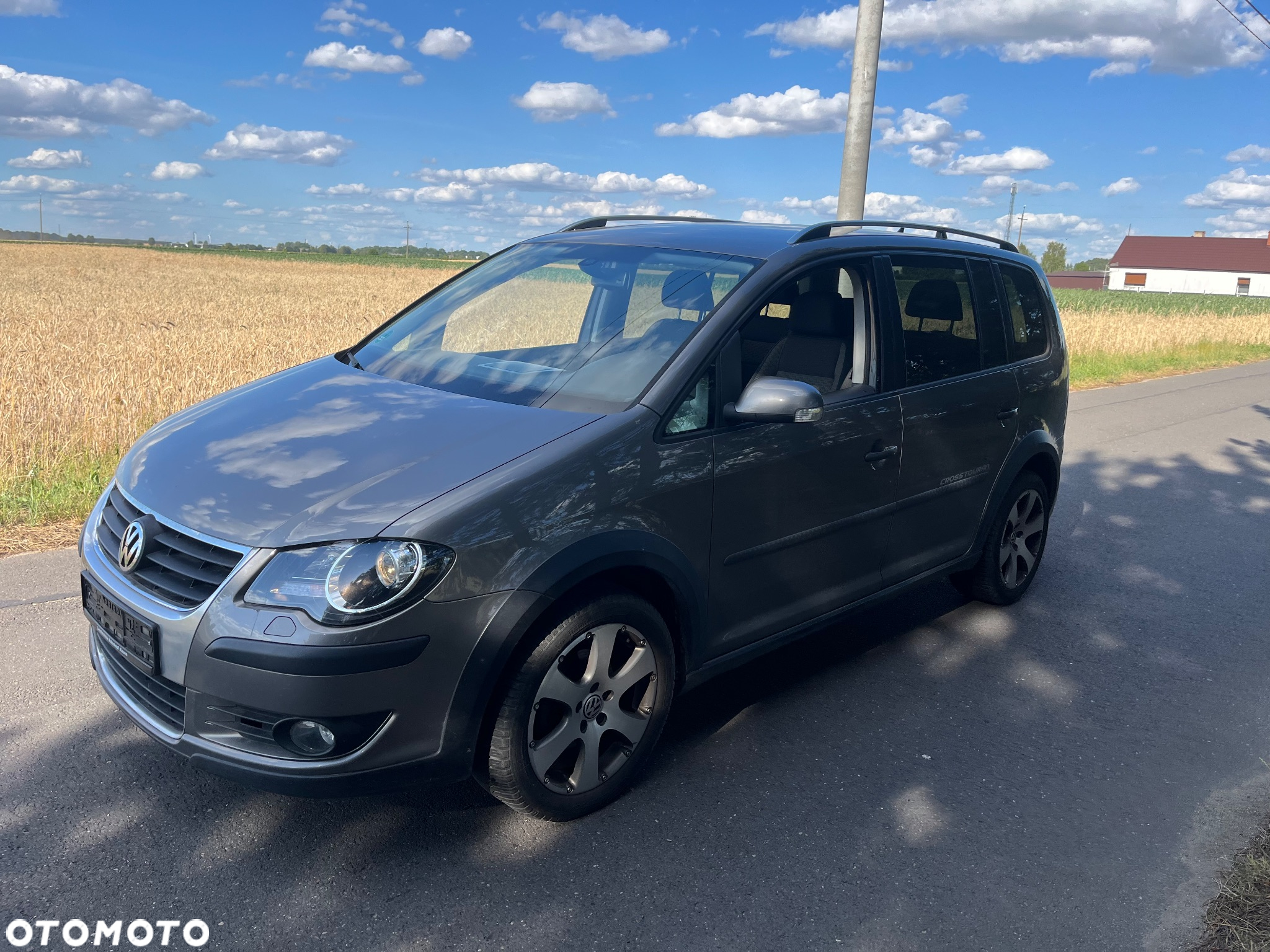 Volkswagen Touran 1.4 TSI Cross - 2