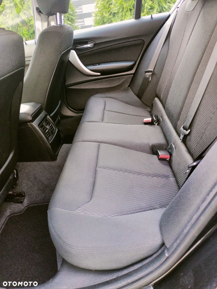 BMW Seria 1 118d DPF - 10