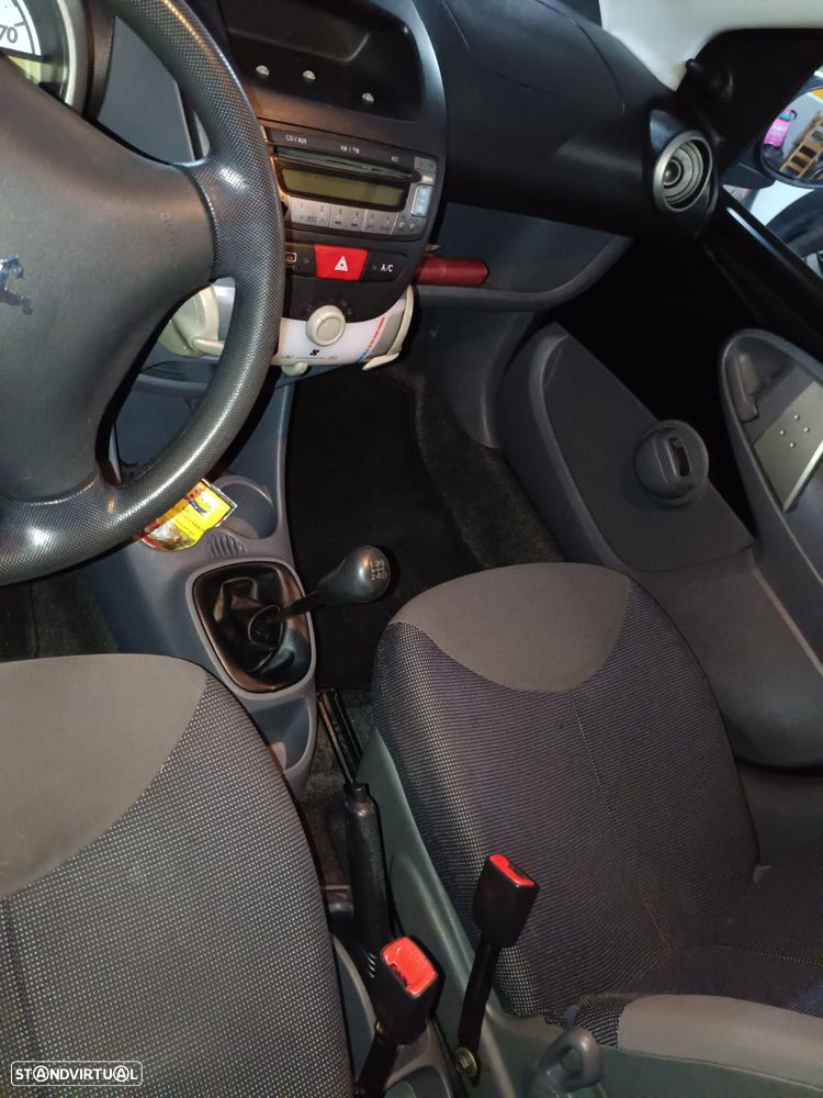 Peugeot 107 - 6