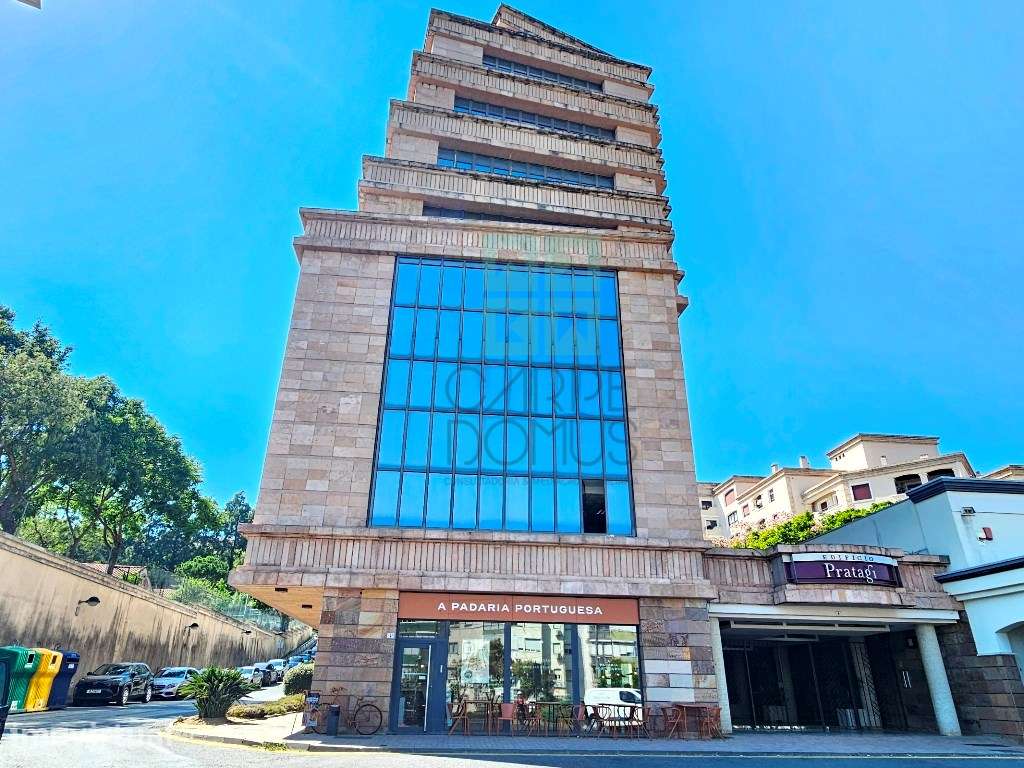 Excelente escritório com 305m2 no nobre Edificio Pratagi, em Alverca - Grande imagem: 2/49