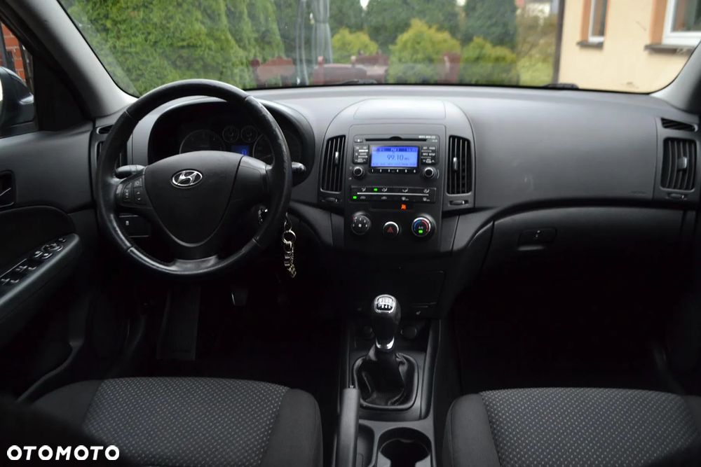 Hyundai i30 i30cw 1.6 CRDi UEFA EURO 2012 Edition - 18