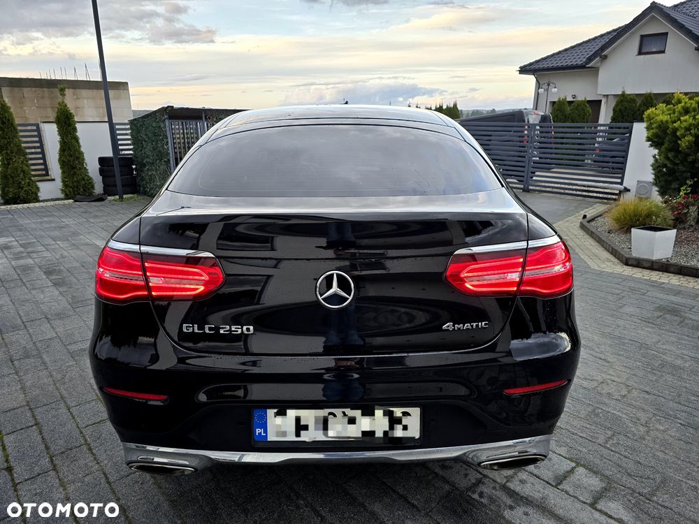 Mercedes-Benz GLC Coupe 250 4-Matic - 11