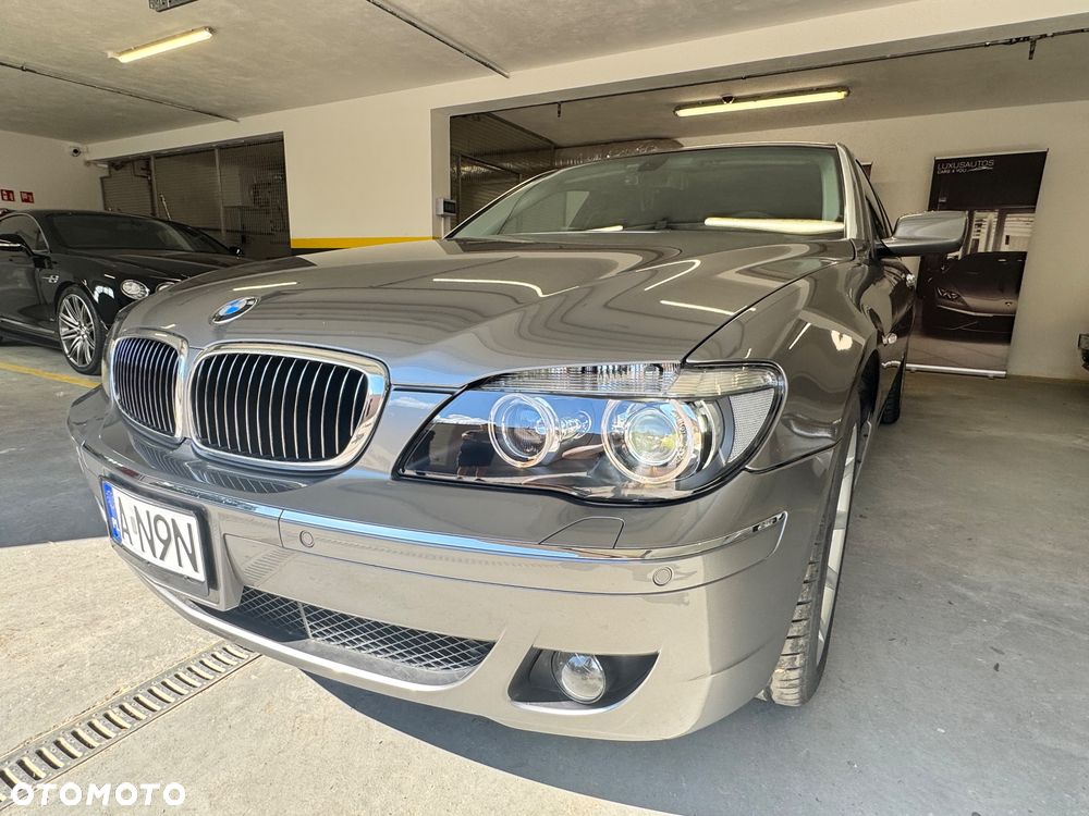 BMW Seria 7 750Li - 2