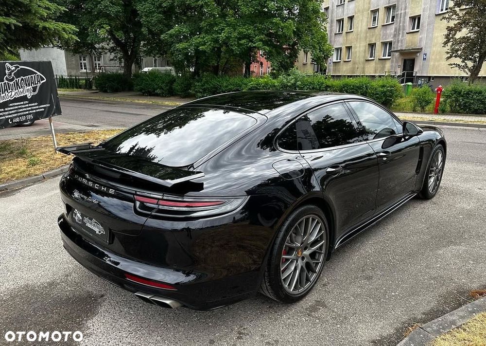 Porsche Panamera Turbo - 3