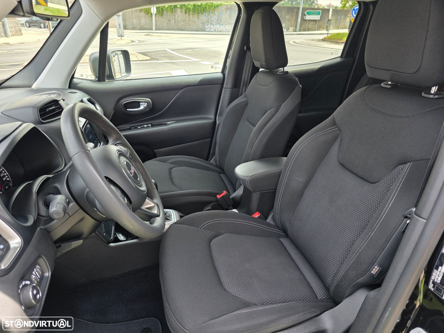 Jeep Renegade 1.3 T Limited S DCT - 26