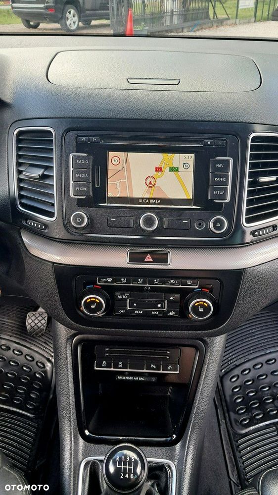 Volkswagen Sharan - 7